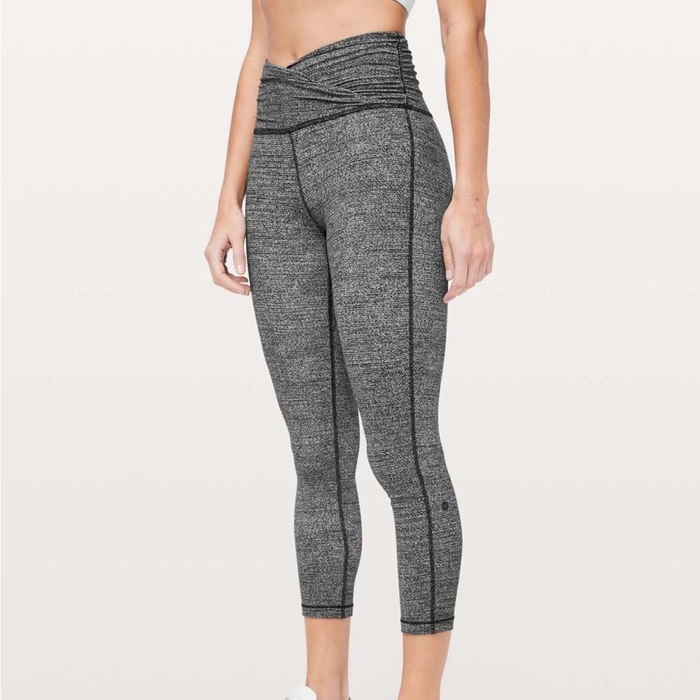 Lululemon Still Mind Crop High Rise Leggings Interlink Grey Womens‎ Size 4